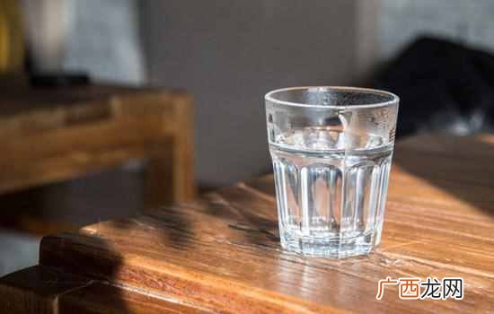 泡茶用什么杯子？泡茶用什么杯子最好 4种杯子喝水很危险