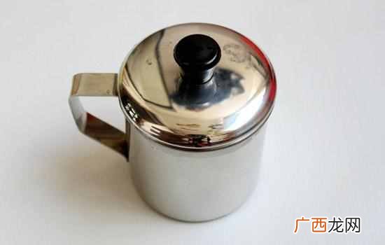泡茶用什么杯子？泡茶用什么杯子最好 4种杯子喝水很危险