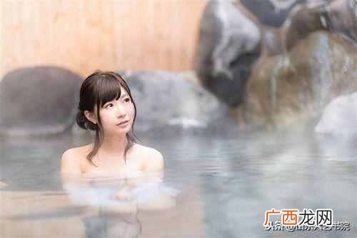 泡温泉要准备什么？泡温泉需要哪些装备，正确的步骤是什么？