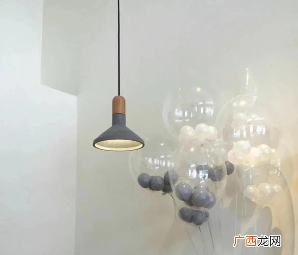 暗示想前任的简短文案，适合留给前任的文案