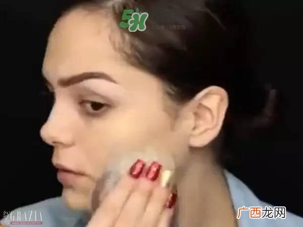 硅胶粉扑用哪一面？硅胶粉扑用法