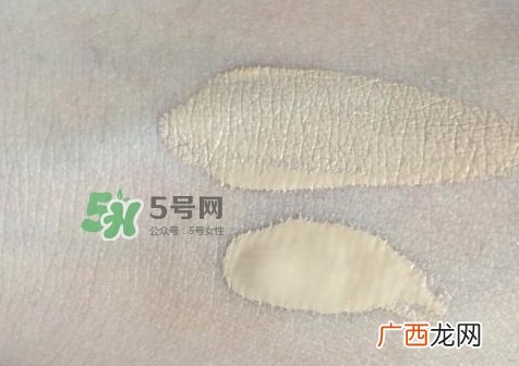 硅胶粉扑和海绵粉扑哪个好？硅胶粉扑和美妆蛋哪个好