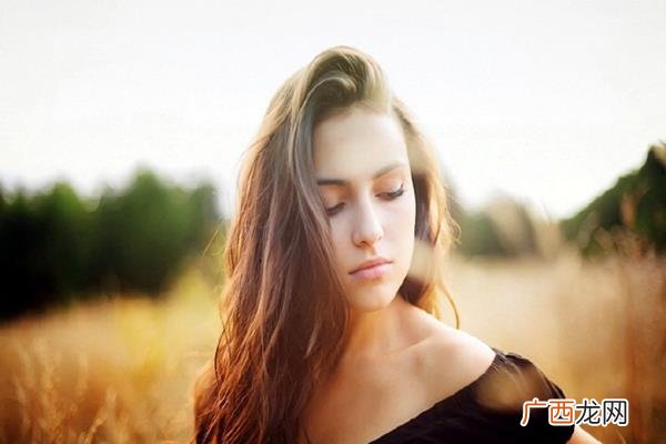 女人变心出轨了怎么挽回她，怎么挽回出轨的女人