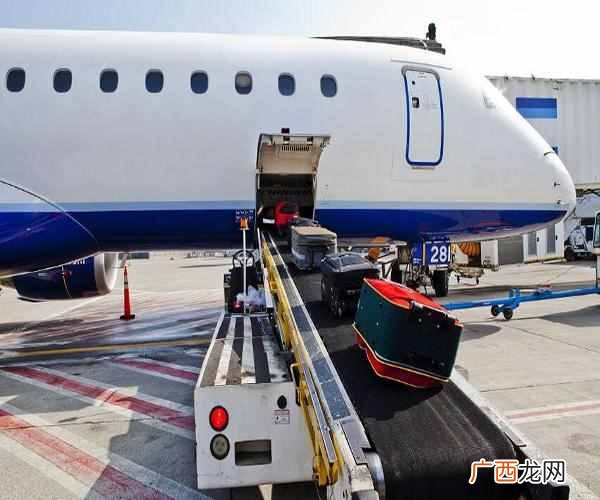机场托运行李怎么收费？飞机托运行李箱尺寸要求