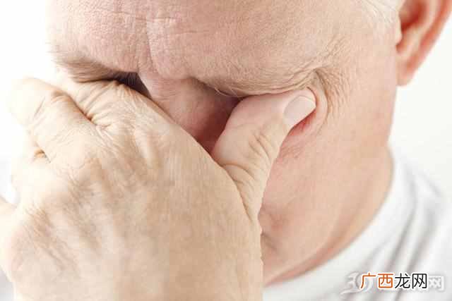 眼屎多怎么办？发现眼屎增多，不妨做8个改变！