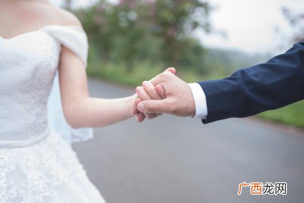暗示已经知道对方出轨的句子,如何判定对方已经出轨了