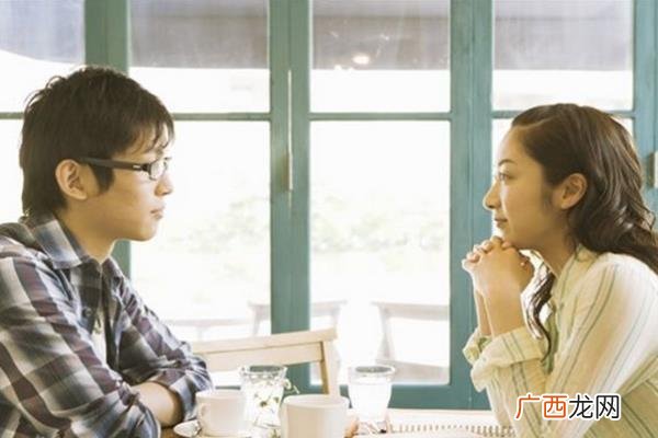 向女朋友道歉挽回的话，挽回女朋友见面要怎么表达