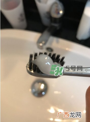 lg竹盐牙膏怎么样？lg竹盐按压牙膏怎么用？