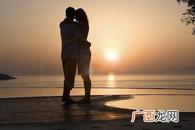 离开男朋友一分钟就想他是为什么?这种情况该怎么克服?