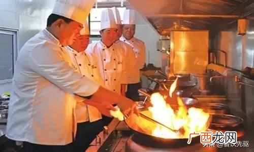 炒菜该如何用火、如何用油，大厨亲自传授秘决