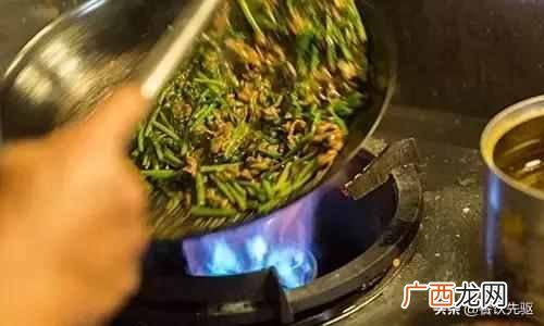 炒菜该如何用火、如何用油，大厨亲自传授秘决