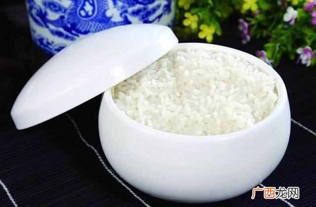 如果利用蒸碗在微波炉里蒸米饭？高压锅和微波炉也能蒸米饭，你知道