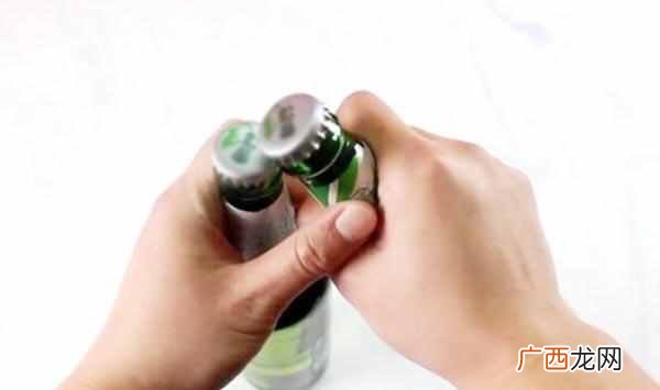 如何开啤酒瓶盖？几个方法轻松开啤酒盖