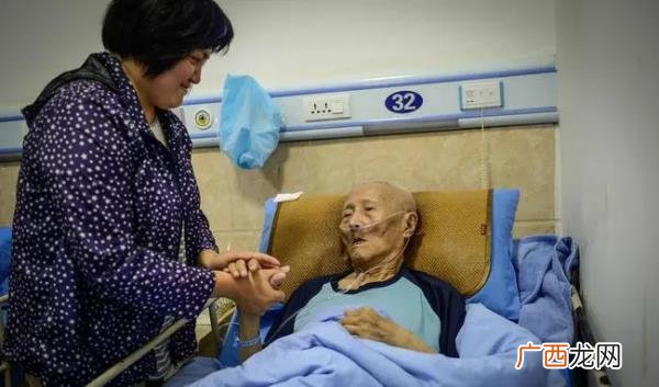 暗示自己要离开的句子,暗示自己时日无多…