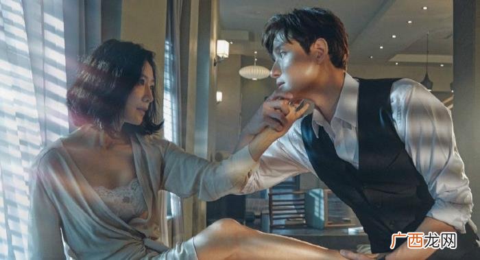 离婚和耗着哪个对女人更有利 男人要离婚有必要耗着吗