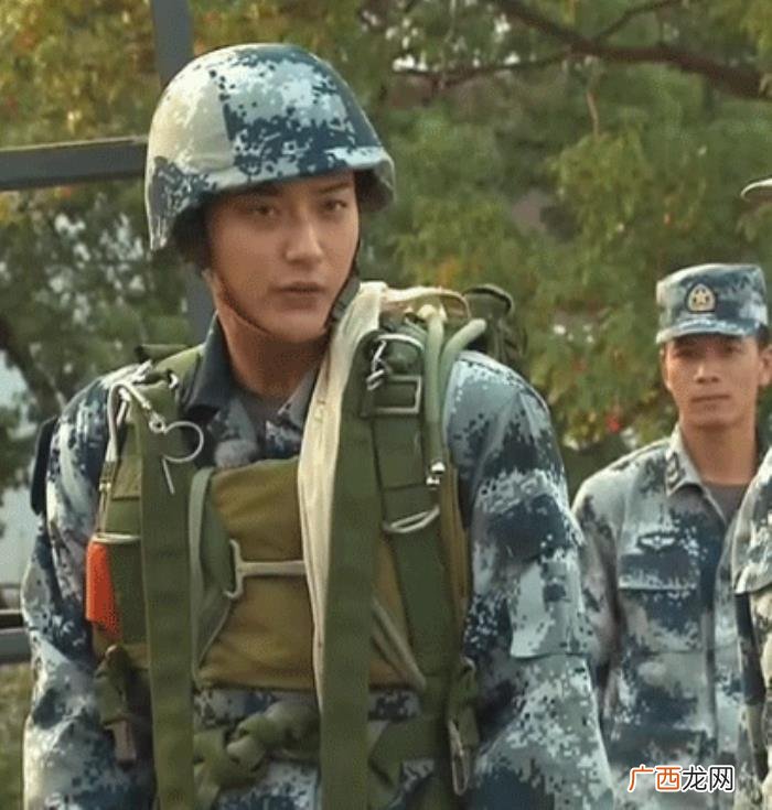 黄子韬是谁，黄子韬是偶像界派来抢搞笑艺人饭碗的吧