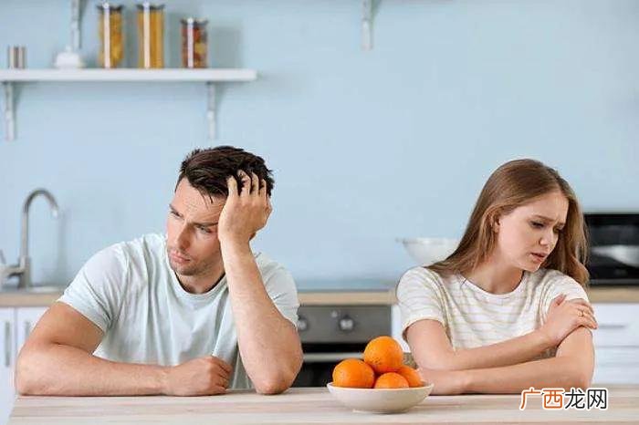 女生抱男生会有反应吗？男生哪些情况下会有反应？