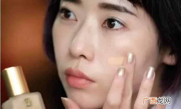 如何补妆？彩妆补妆的小技巧，如何快速补妆！