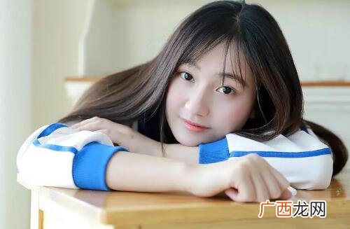 女朋友问喜欢她什么，怎么回答能让她满意