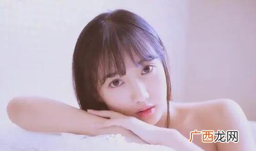 和女生晚上聊天怎么开头？和女生开启愉快聊天