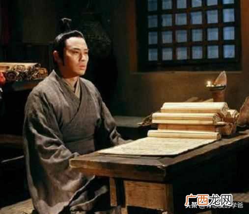 悬梁刺股的故事主要讲了什么？悬梁刺股讲的是谁？老师为何不愿意告