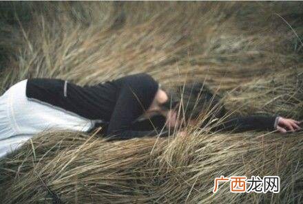 给女友情商高的道歉话，一字一句打动她