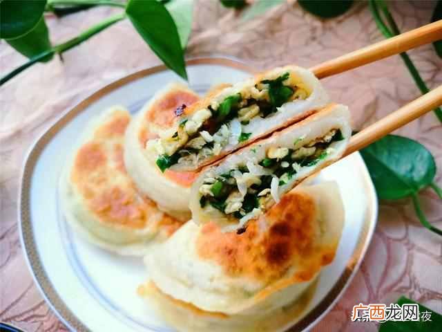 韭菜盒子怎么做皮不硬？做韭菜盒子的小窍门，面皮放一天也不硬