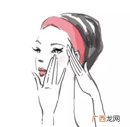黑头是什么 黑头和毛孔粗大有什么关系