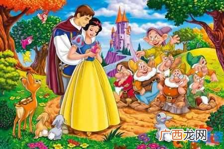 七个小矮人的故事主要讲了什么？格林童话：白雪公主与七个小矮人的