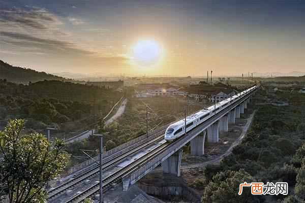 高速免费节日有哪些？高速免费节日有哪些 高速公路收费标准2019