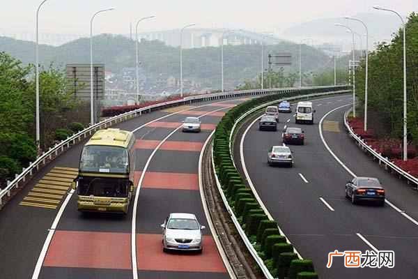 高速免费节日有哪些？高速免费节日有哪些 高速公路收费标准2019