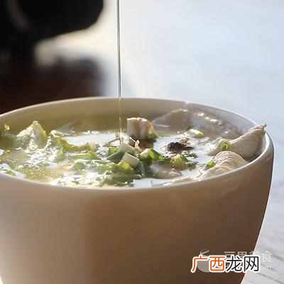 鸡胸肉做汤简单做法？鸡胸肉片汤的做法