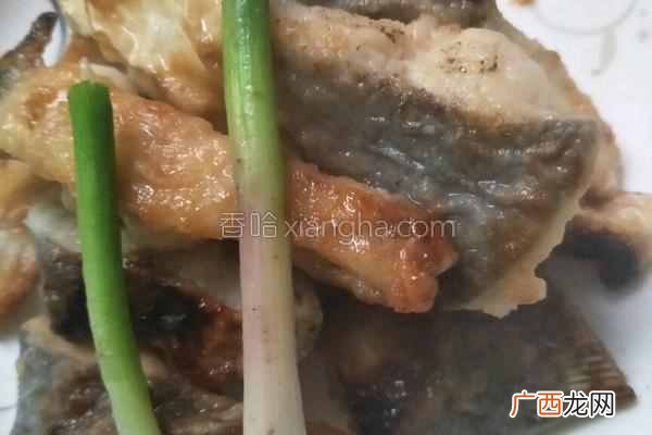 鱼加面的正宗做法？鱼面条(家常菜