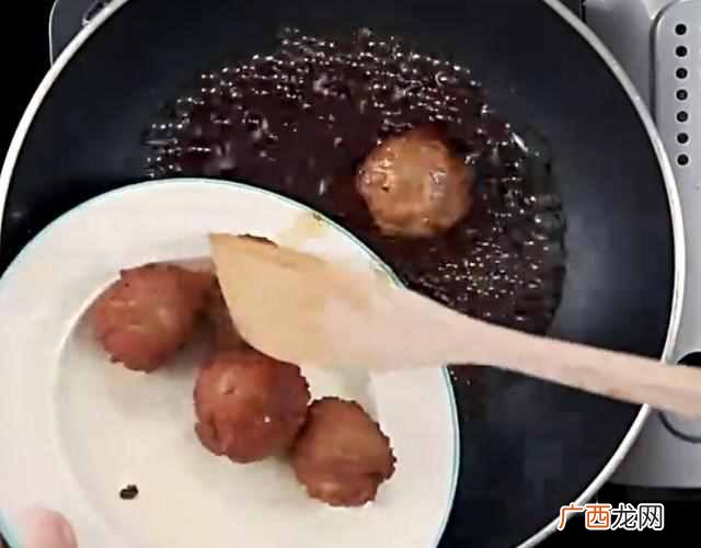 炸好的肉丸子怎么红烧？红烧肉丸的创新做法