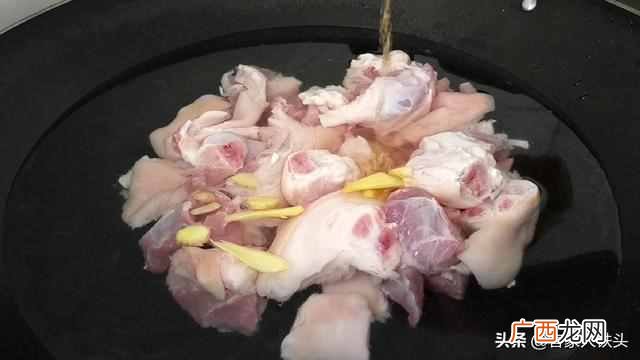 家常清蒸猪脚的做法？客家蒸猪脚，简单美味又营养