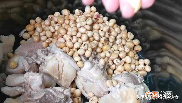 怎样炖老母鸡能炖的烂一点？原来老鸡肉煮烂这么简单
