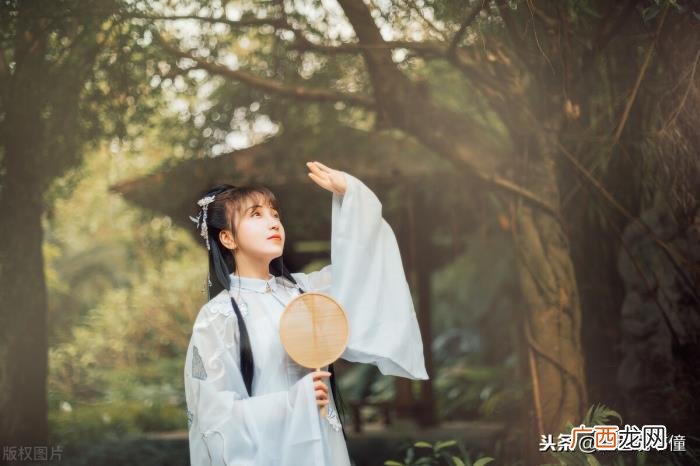 10句凄美感人的爱情名言 经典爱情名言名句