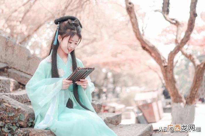 10句凄美感人的爱情名言 经典爱情名言名句