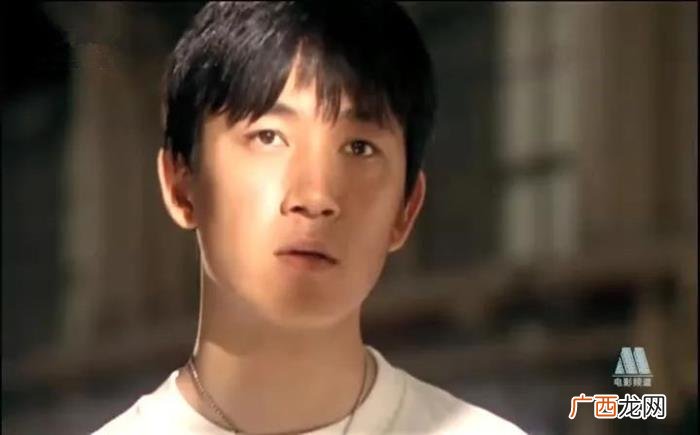 潘粤明演的，主演潘粤明凭此走上了人生第一座巅峰