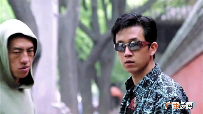 潘粤明演的，主演潘粤明凭此走上了人生第一座巅峰