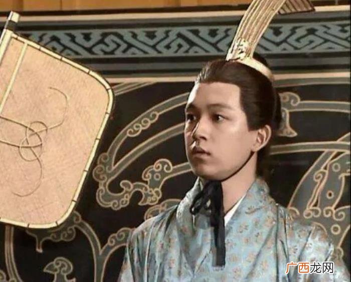 潘粤明演的，主演潘粤明凭此走上了人生第一座巅峰
