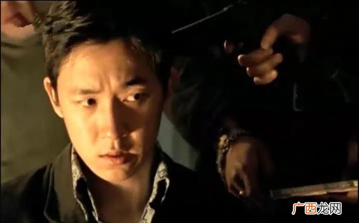 潘粤明演的，主演潘粤明凭此走上了人生第一座巅峰