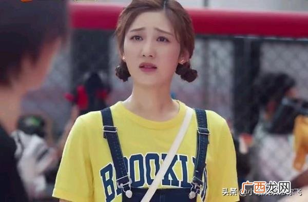 霸道首席的冷艳女保镖，霸道总裁和女保镖的奇妙爱情故事