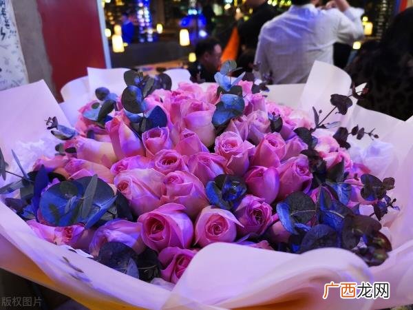 霸气生日快乐祝福语简短的，温馨浪漫的生日祝福语