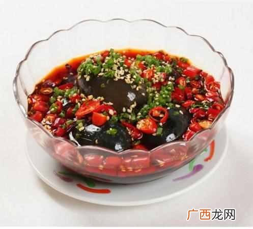 脸长痘痘是什么原因？一起了解一下脸上长痘的原因