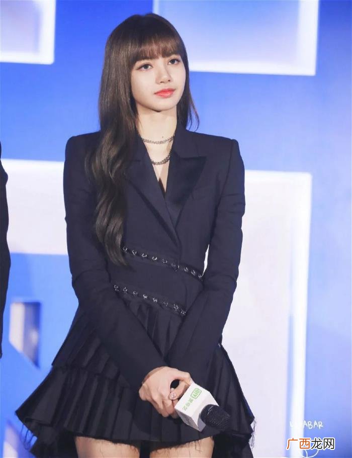 宋茜造型师，宋茜、Lisa的衣服都被造型师剪了
