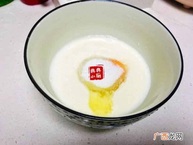 用玉米汁做华夫饼，松软清香，非常好吃