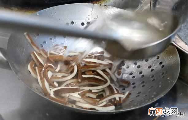 为什么你做的凉菜不入味？大厨教你一招
