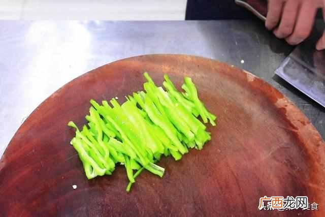 饭店的酸辣土豆丝为啥好吃？