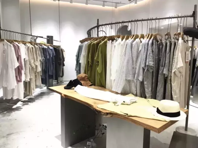 开服装店赚钱吗？经营服装的利润到底有多大？